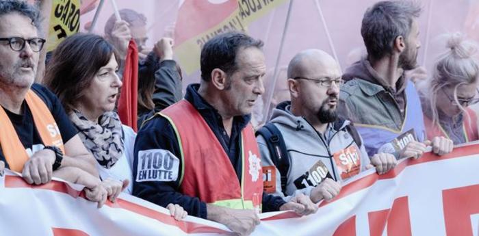 Actualité Coralie Amédéo : "En guerre" de Stéphane Brizé, retenu en Séléction Officielle pour la Palme d'or à Cannes. - Auréolé du Prix d'interprétation au Festival de Cannes en 2015 (et du César du meilleur acteur l'année suivante) pour La Loi du marché – dans lequel il incarnait brillamment un ancien chômeur tourmenté par le dilemme moral induit par son nouveau poste –, Vincent Lindon montera une nouvelle fois les marches cannoises aux côtés du cinéaste Stéphane Brizé pour défendre son nouveau long-métrage, En guerre.